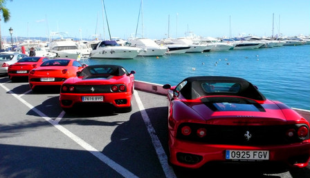 ferrari-in-puerto-banus